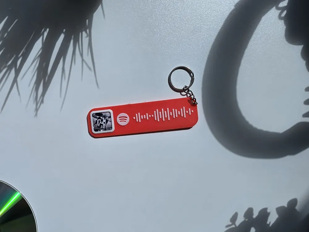 Custom Spotify Song Keychain with Album Cover & Stand - Personalized Music Tag Gift