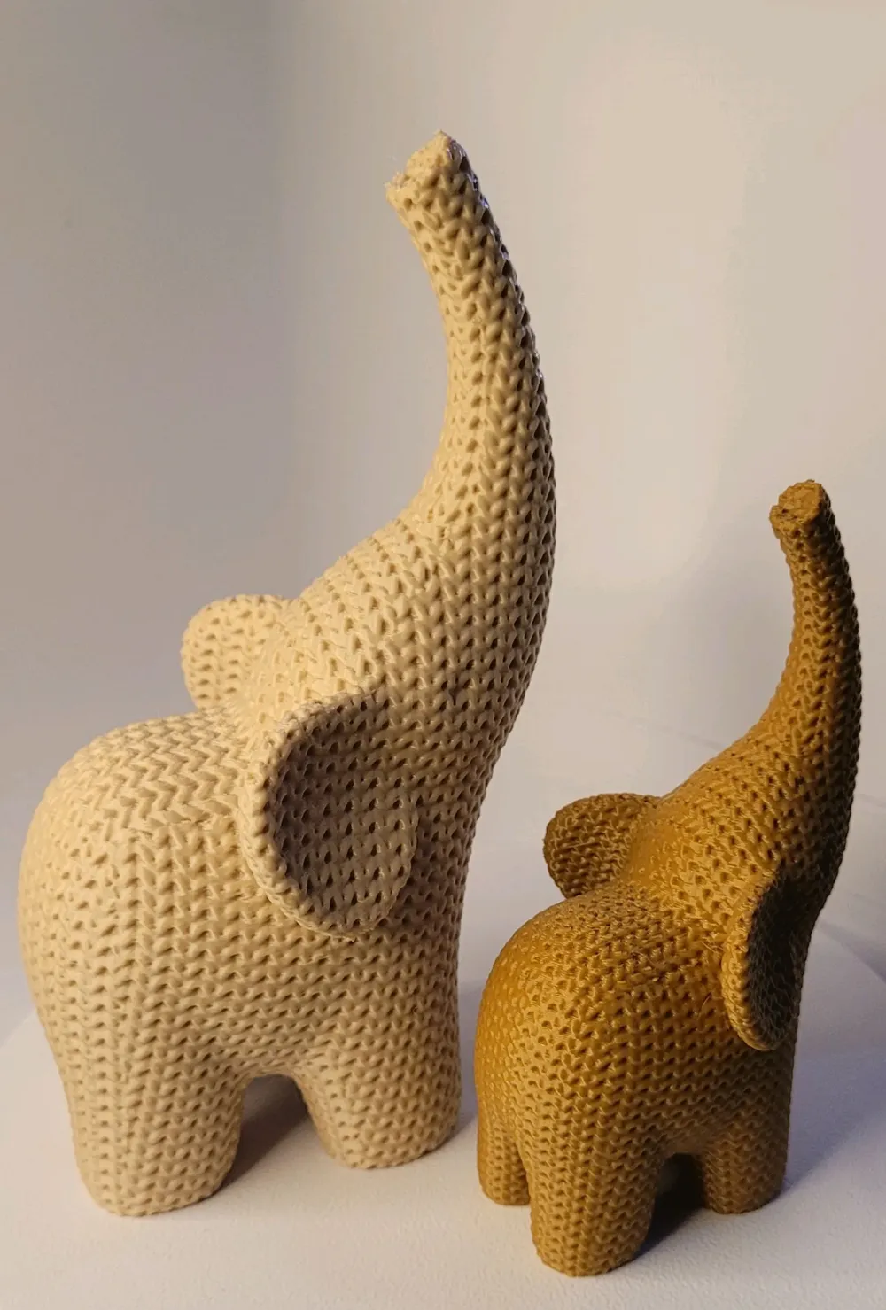 Knitted Texture Elephant – Decorative Model